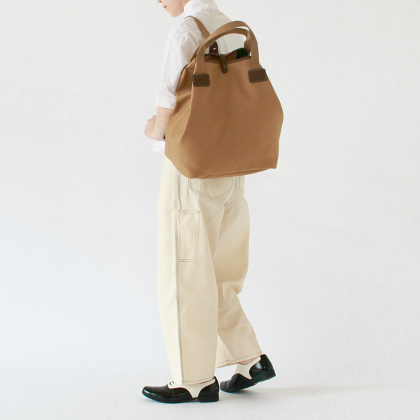 KHAKI(身長：162cm)