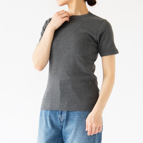 身長162cm クルーネックショートスリーブTシャツ CARBONE