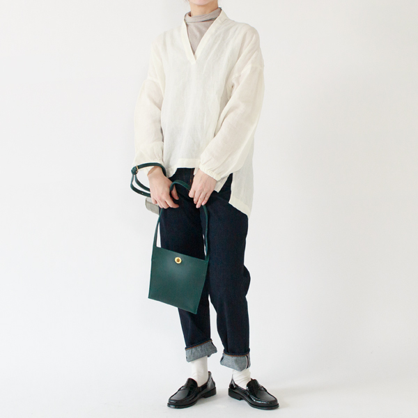 お気に入りのブラウスの下に(GREIGE・身長162cm)