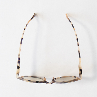 LIGHT TORTOISE LIGHT TORTOISE
