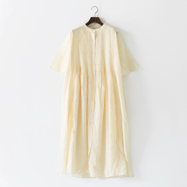 ピンタックフロントオープンドレス(BEIGE) ピンタックフロントオープンドレス(BEIGE)