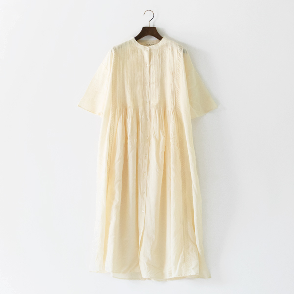 ピンタックフロントオープンドレス（BEIGE）