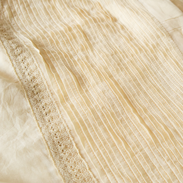 リバー機という100年以上前の機械と熟練の職人が生み出すレース リバー機という100年以上前の機械と熟練の職人が生み出すレース