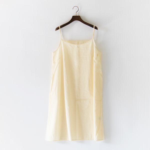 キャミソールタイプのペチコート付き キャミソールタイプのペチコート付き