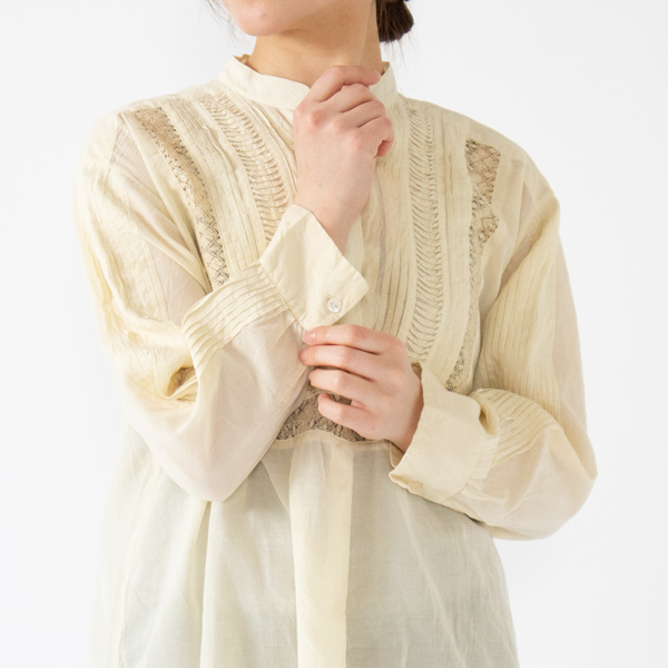 雰囲気たっぷりのブラウス 雰囲気たっぷりのブラウス