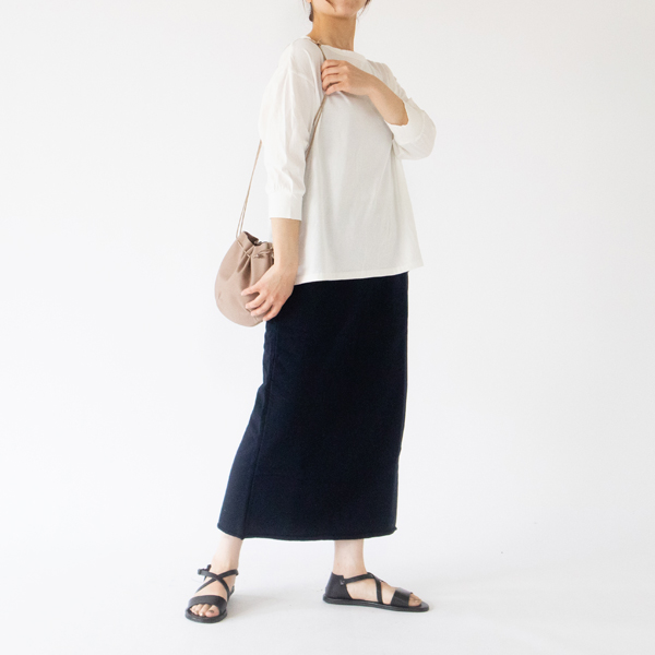 身長162cm・WHITE