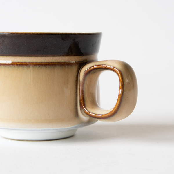 持ちやすいハンドル（Denby カップ＆ソーサー）