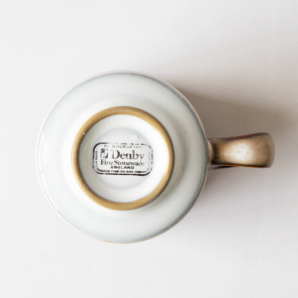 カップ底面（Denby カップ＆ソーサー）