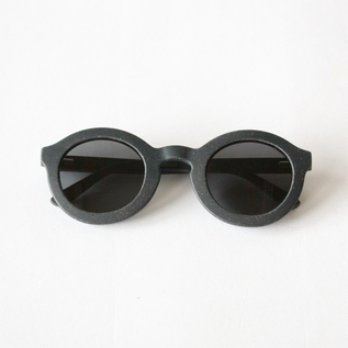 BLACK BLACK