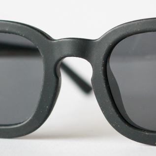 BLACK BLACK