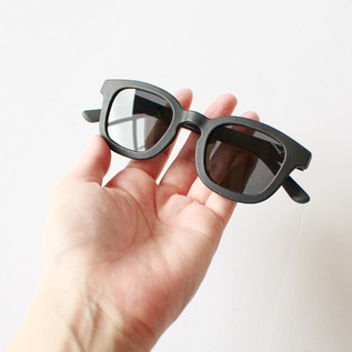BLACK BLACK