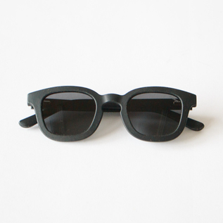BLACK BLACK