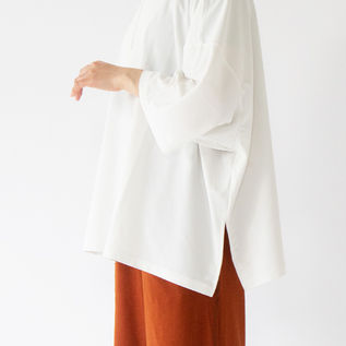 スリット入り(WHITE_M・身長162cm) スリット入り(WHITE_M・身長162cm)