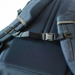 ショルダーストラップは長さ調節ができます(NAVY) ショルダーストラップは長さ調節ができます(NAVY)