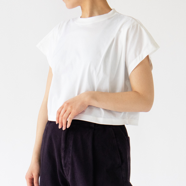 身長162cm・WHITE