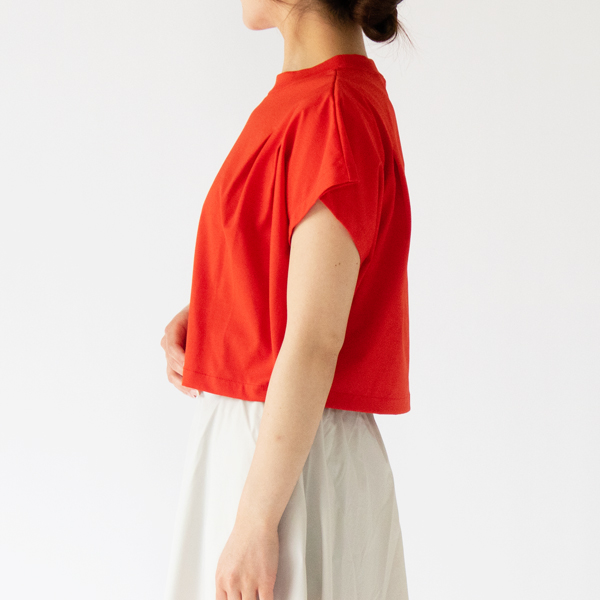 身長162cm・RED