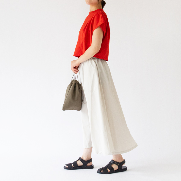 身長162cm・RED
