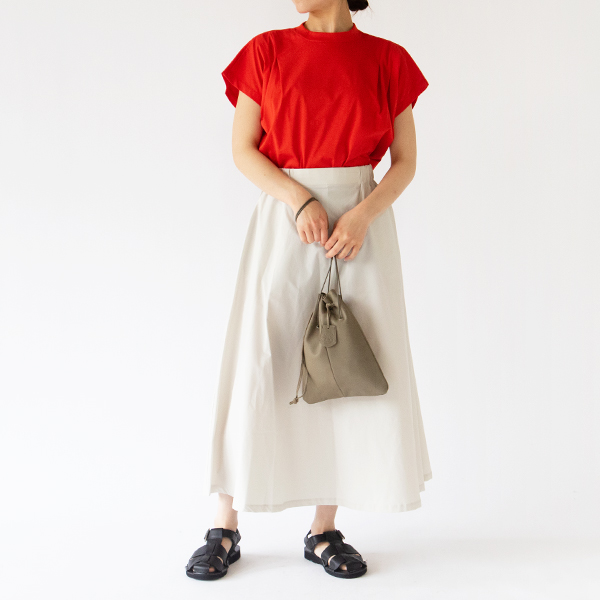 身長162cm・RED