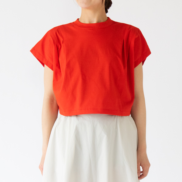 身長162cm・RED