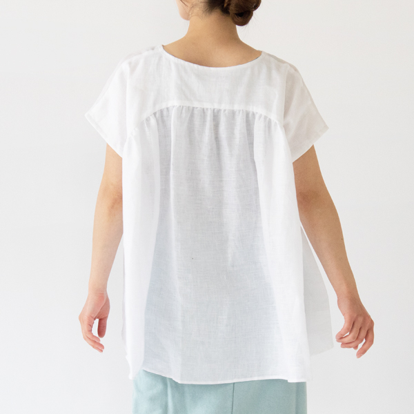 身長162cm・WHITE
