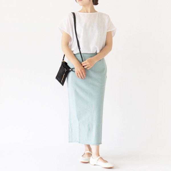 身長162cm・WHITE