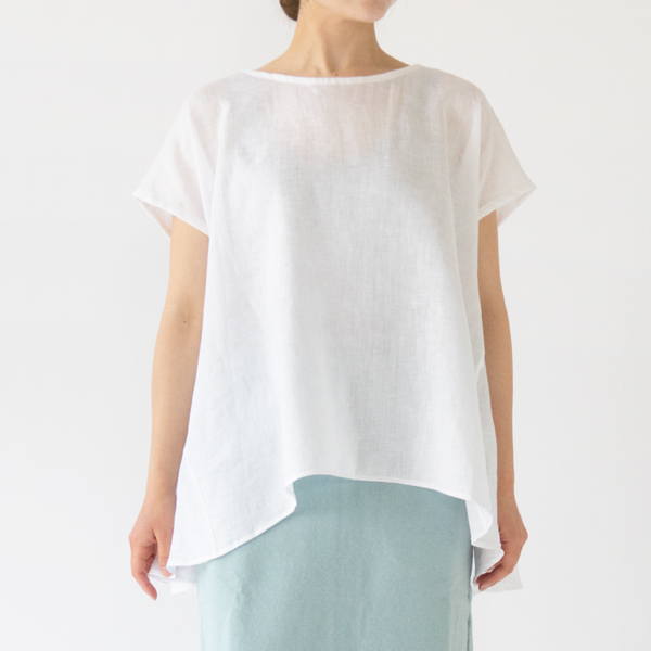 身長162cm・WHITE