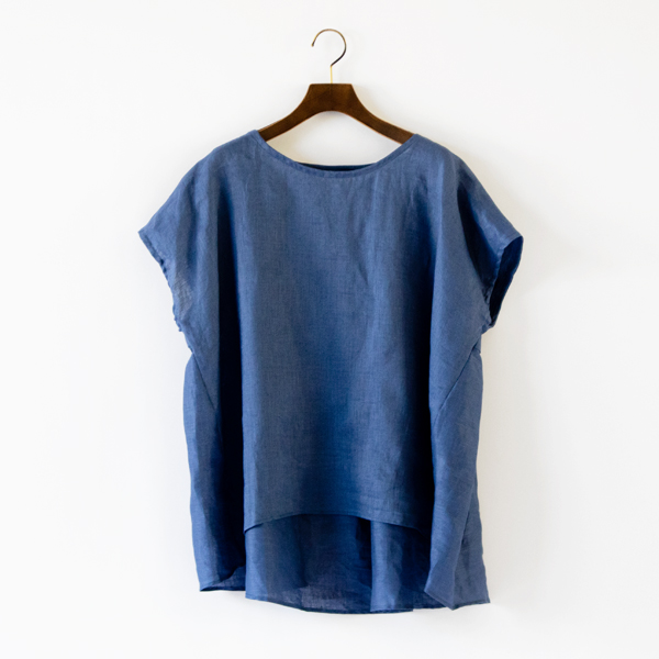 クルーネック バックギャザー ノースリーブシャツ(BLUE)
