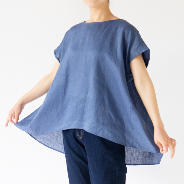 ふわりと広がる裾(身長162cm・BLUE)