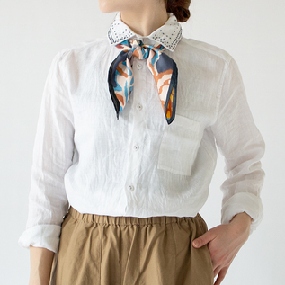 ユニセックス リネン 刺繍シャツ WHITE／Vlas Blomme（ヴラスブラム