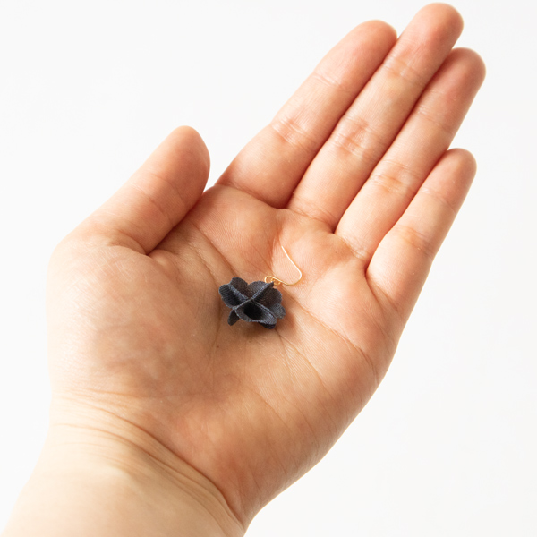 小ぶりなサイズが可愛らしい(青) 小ぶりなサイズが可愛らしい(青)