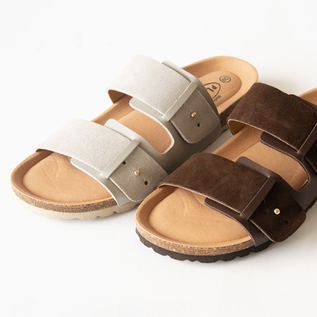 左：BEIGE、右：MARRON