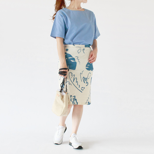 身長162cm(ECRU&BLUE)