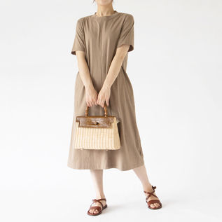 BEIGE・身長162cm BEIGE・身長162cm