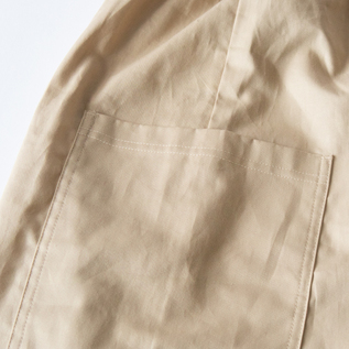 左右にポケット(BEIGE) 左右にポケット(BEIGE)