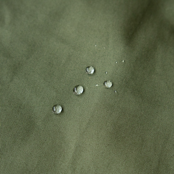 コットンですが水を弾きます(KHAKI)