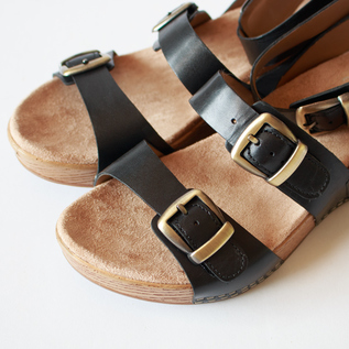 サンダル LOU Black／dansko（ダンスコ）｜愛着を持ってずっと使いたい