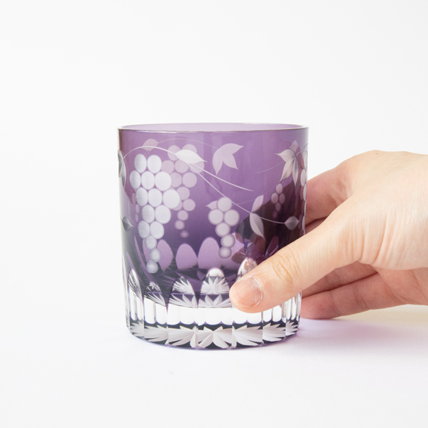 酒器や来客用グラスとしても華やかなデザイン