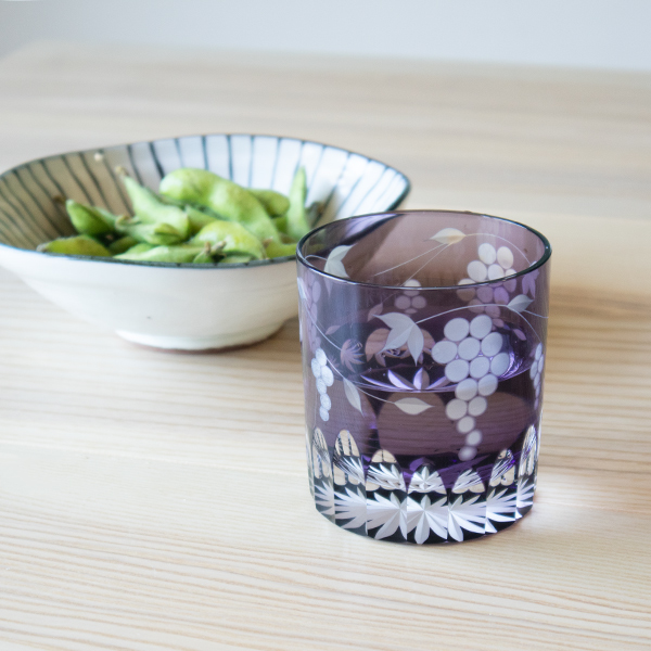 酒器や来客用グラスとしても華やかなデザイン