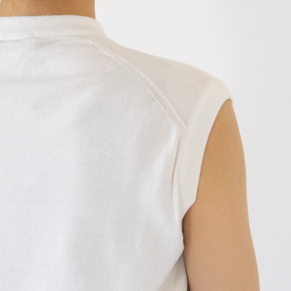 フレンチスリーブのように肩にかかるデザイン(WHITE/S) フレンチスリーブのように肩にかかるデザイン(WHITE/S)