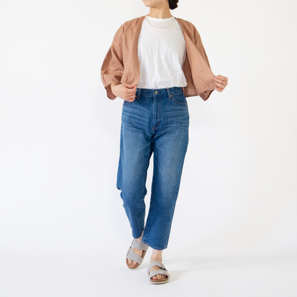 脱ぎ着しやすいため体温調節にも持ち歩きやすい、身長162cm 脱ぎ着しやすいため体温調節にも持ち歩きやすい、身長162cm