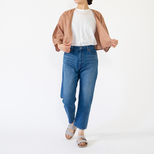 脱ぎ着しやすいため体温調節にも持ち歩きやすい、身長162cm