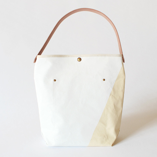 裏側(MILK/WHITE×BROWN) 裏側(MILK/WHITE×BROWN)