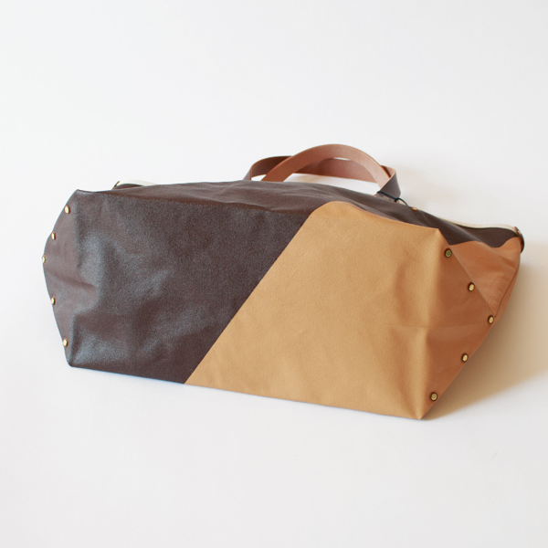 底面（CHOCOLATE/CAFE AU LAIT×BROWN）