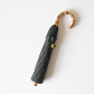 バンブーハンドル 折りたたみ傘 ブラック 晴雨兼用 晴雨兼用折りたたみ傘 バンブーハンドル／ZUTTO（ズット）｜愛着