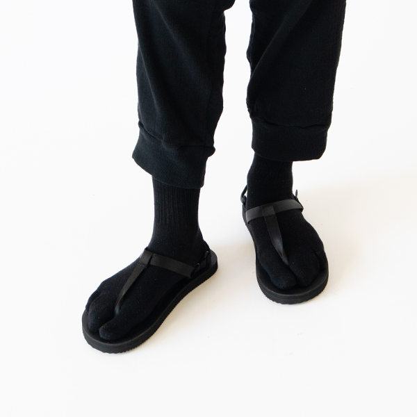 SUICOKE スポーツサンダル　COKO BLACKと合わせました