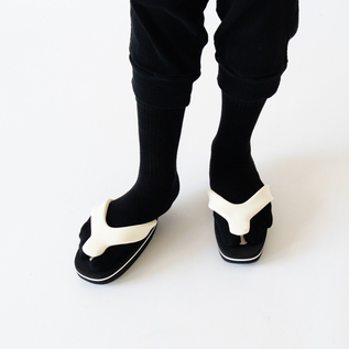 【ほぼ新品】 Bristol NAITO CoJOJO サンダル Cojojo サンダル／OJOJO NAITO（オジョジョナイトウ）｜愛着を