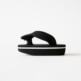 Cojojo サンダル／OJOJO NAITO（オジョジョナイトウ）｜愛着を