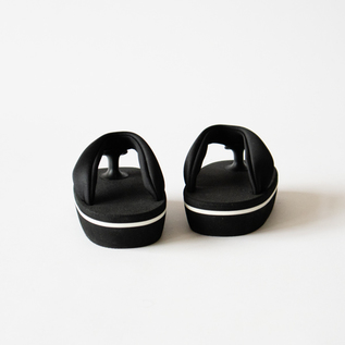 Cojojo サンダル／OJOJO NAITO（オジョジョナイトウ）｜愛着を持って