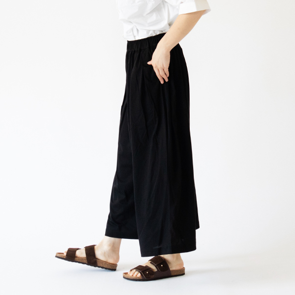 身長162cm・BLACK