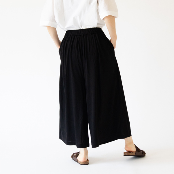 身長162cm・BLACK